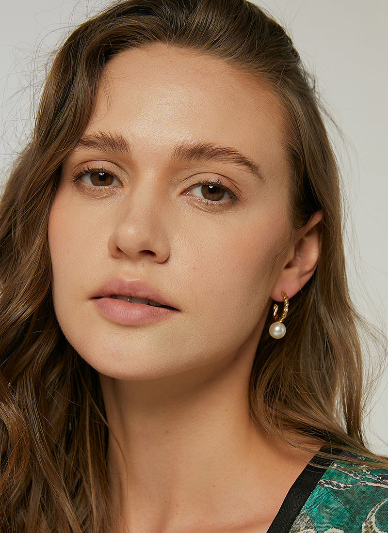 Shell and pearl earrings