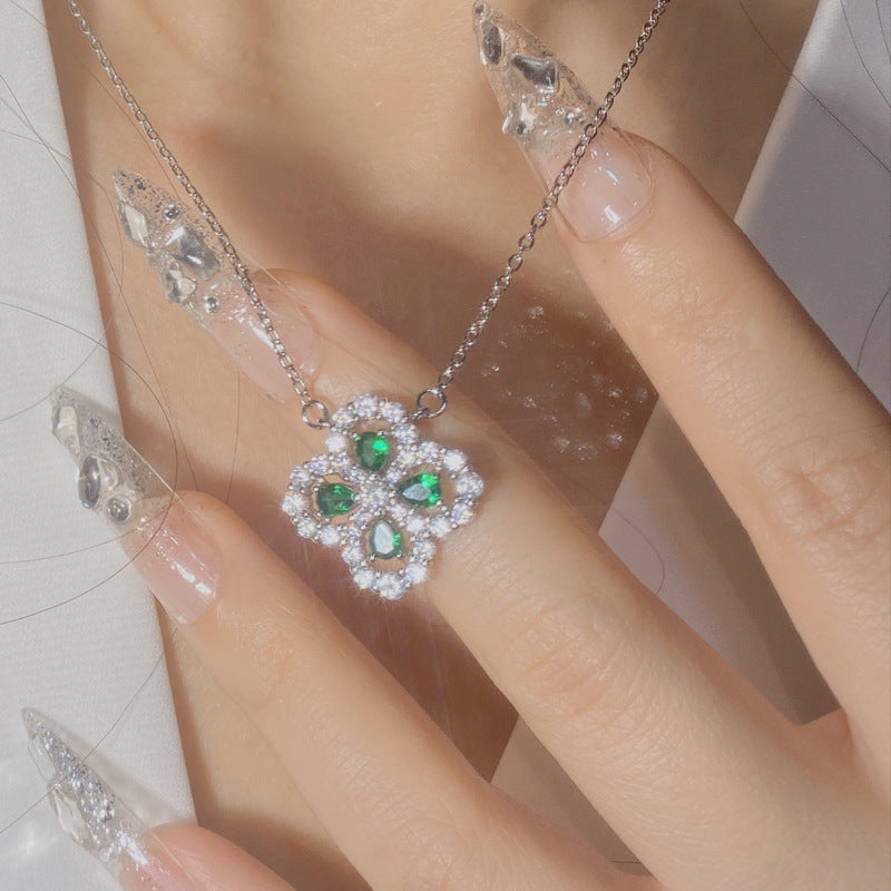 Clover Clavicle Chain Necklace – 18K Gold Plated, Sparkling Zircon Stones