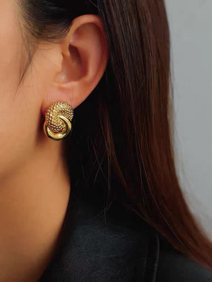 Twist Flower Fashion Earrings