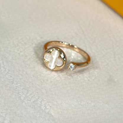 V gold square round fritillary ring-CNC fine engraving
