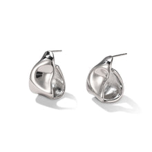 Boucles d'oreilles géométriques irrégulières en forme de C 