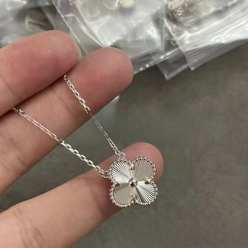 Luckcoo Clover Pro  Necklace  – Minimalist Jewelry,Premium Edition,Everyday Luxury