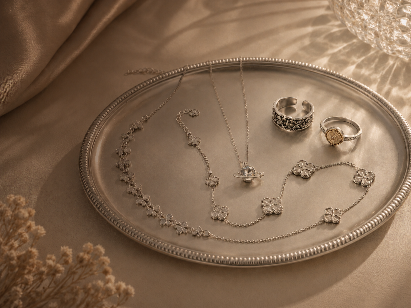 Be the first to discover new arrivals, private offers, and timeless jewelry inspiration.