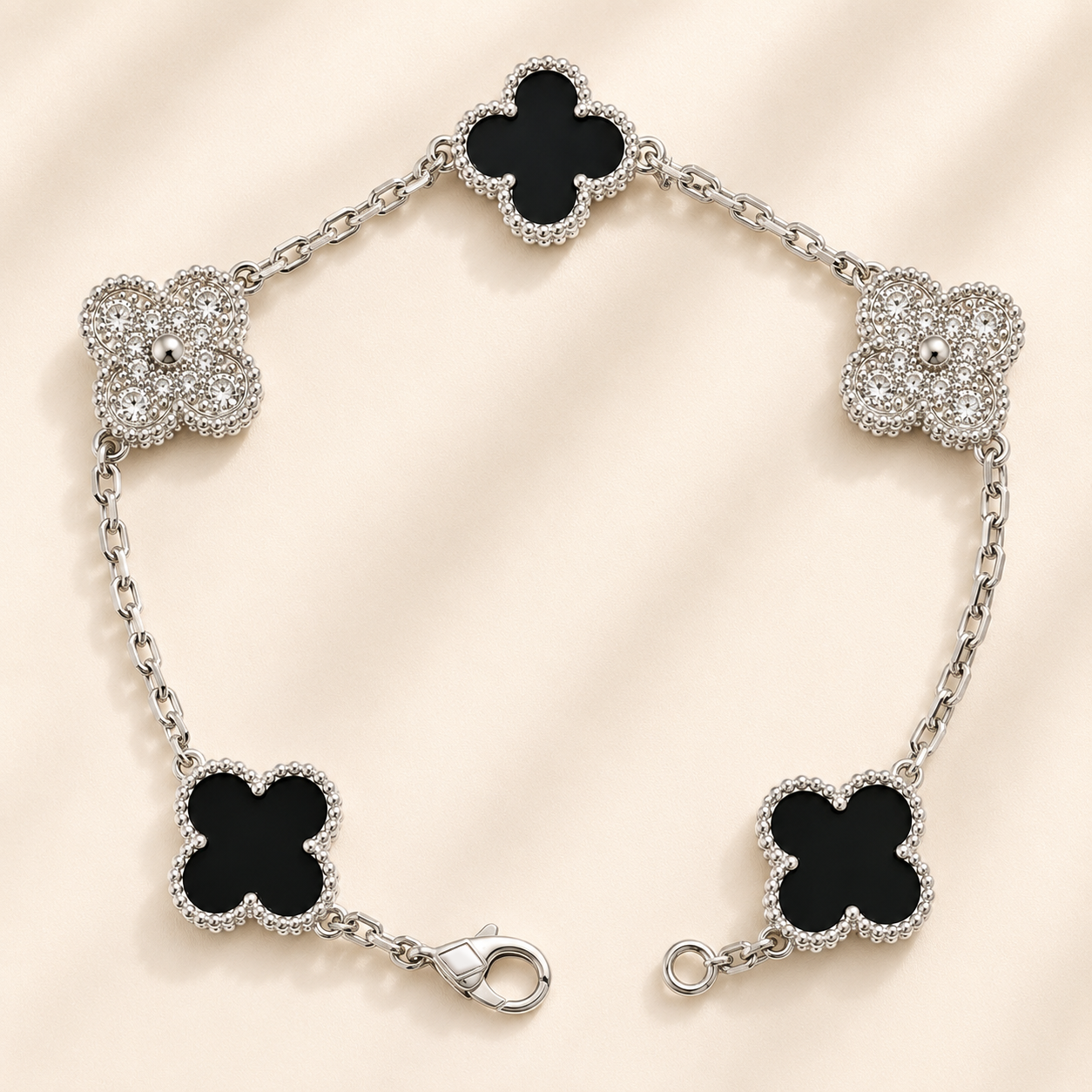 Eternal Clover Pro Bracelet | 18K Gold Plated Luck & Elegance