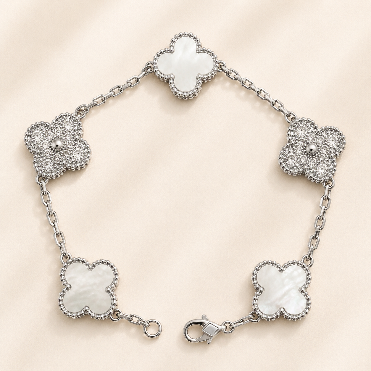 Eternal Clover Pro Bracelet | 18K Gold Plated Luck & Elegance