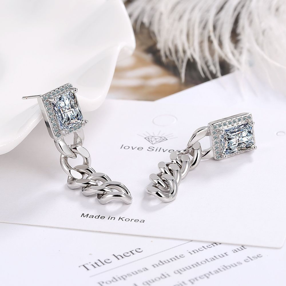 Boucles d'oreilles chaîne en diamant 