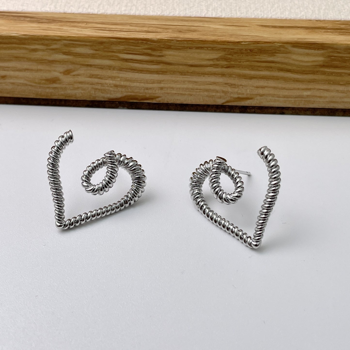Line Spiral Heart Earrings