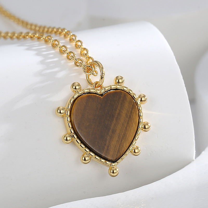 Pendentif en forme de cœur en pierre d'œil de tigre 