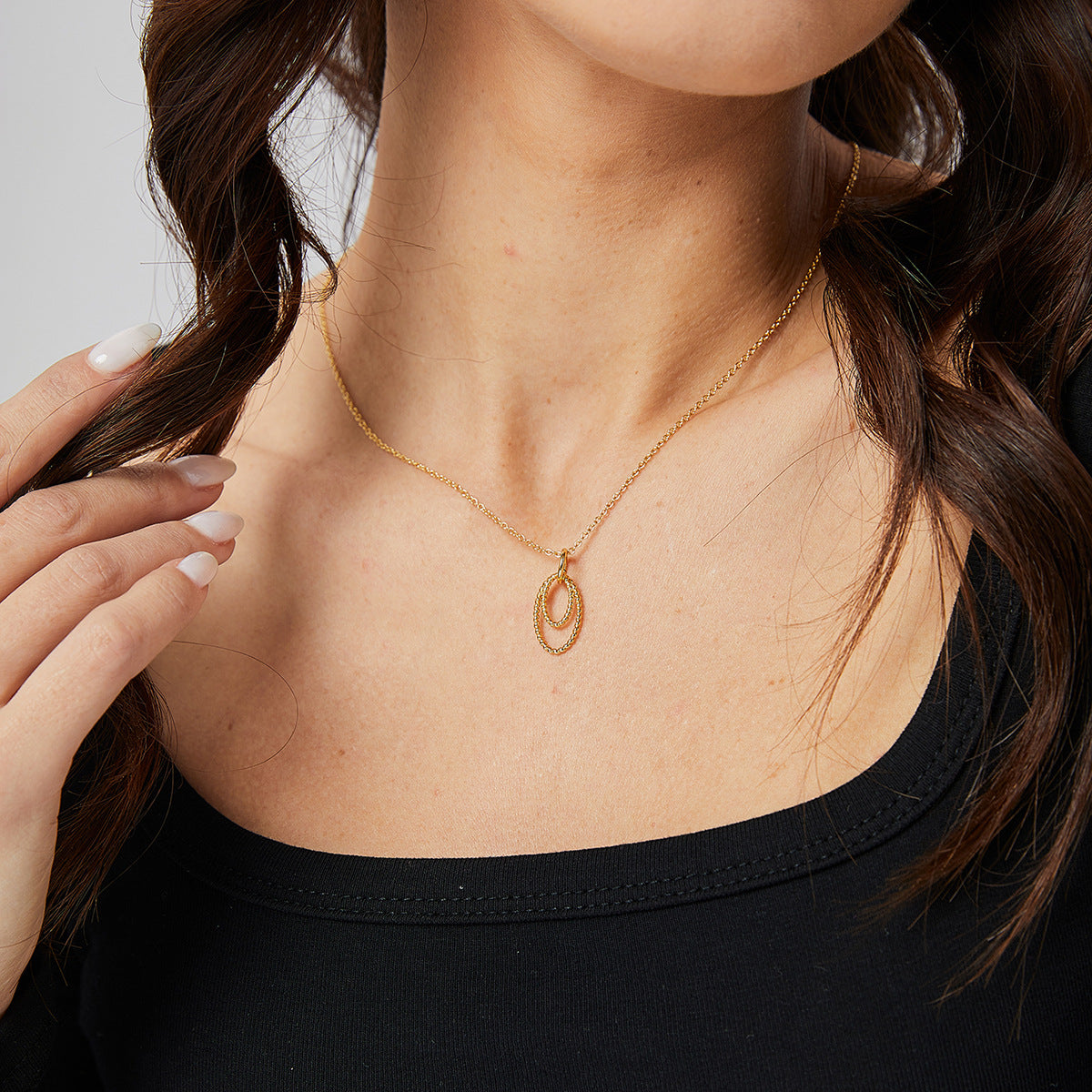 Collier simple pop à double anneau 