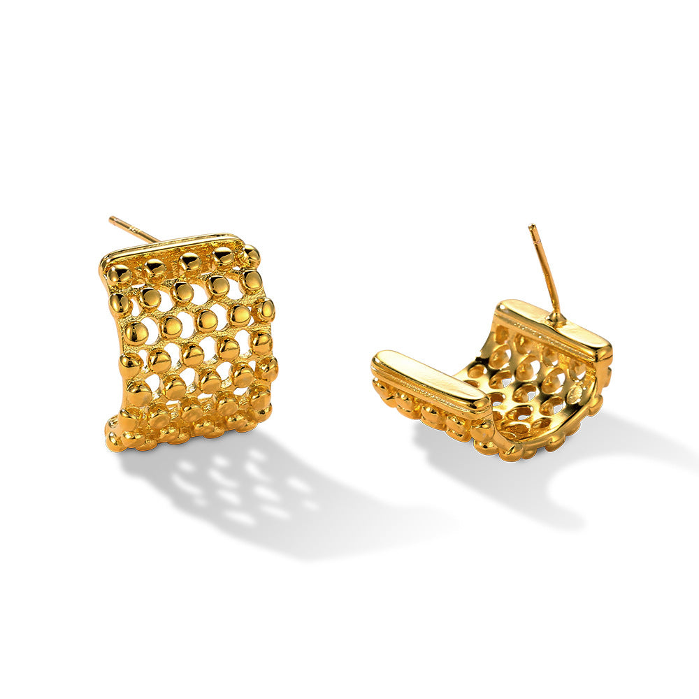 Boucles d'oreilles géométriques en maille creuse 