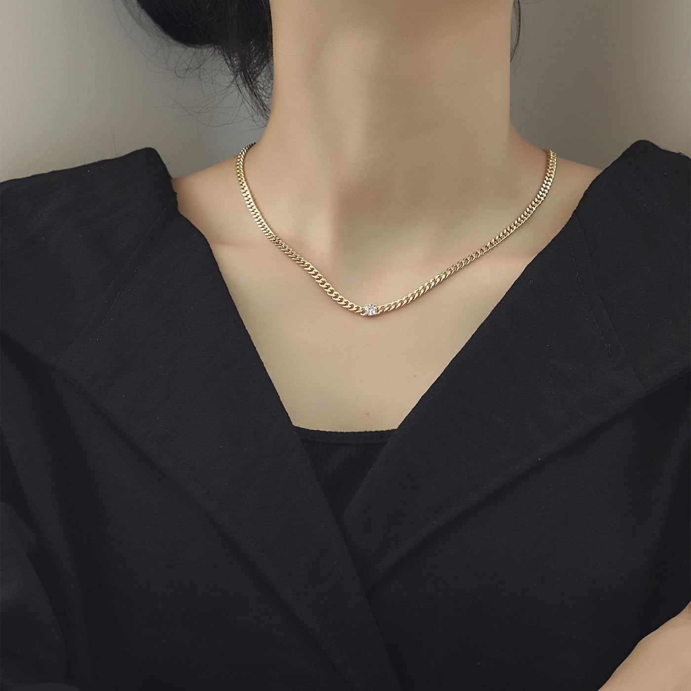 Collier épais en or 18 carats et diamants 