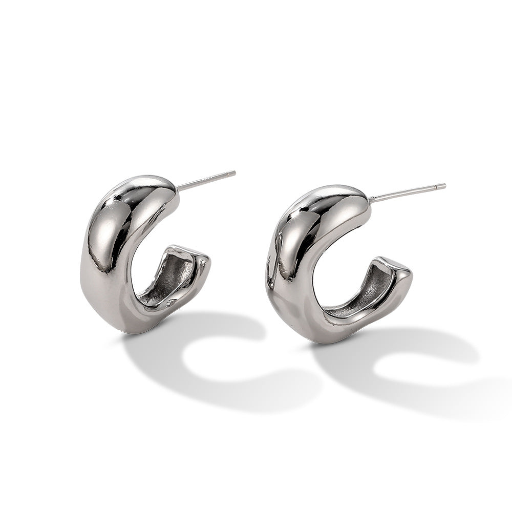 Boucles d'oreilles torsadées en forme de C 