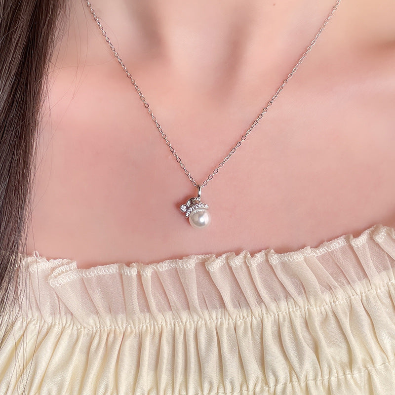 Christmas hat necklace