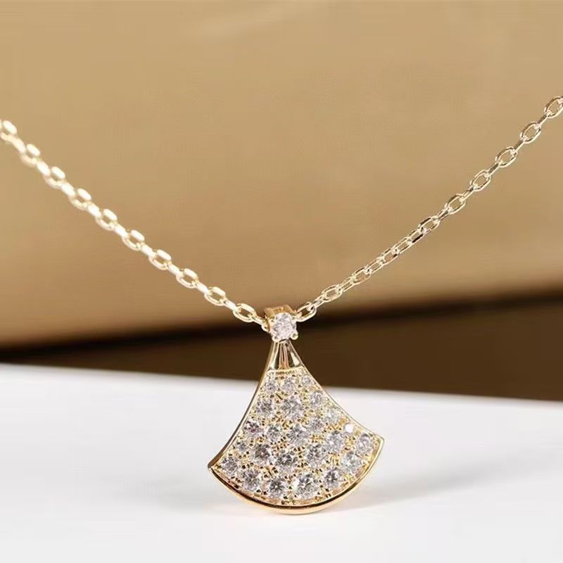 Luckcoo Fan Pendant Necklace - 18k Gold Plated Minimalist Everyday Jewelry