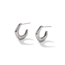 Boucles d'oreilles irrégulières en forme de C 