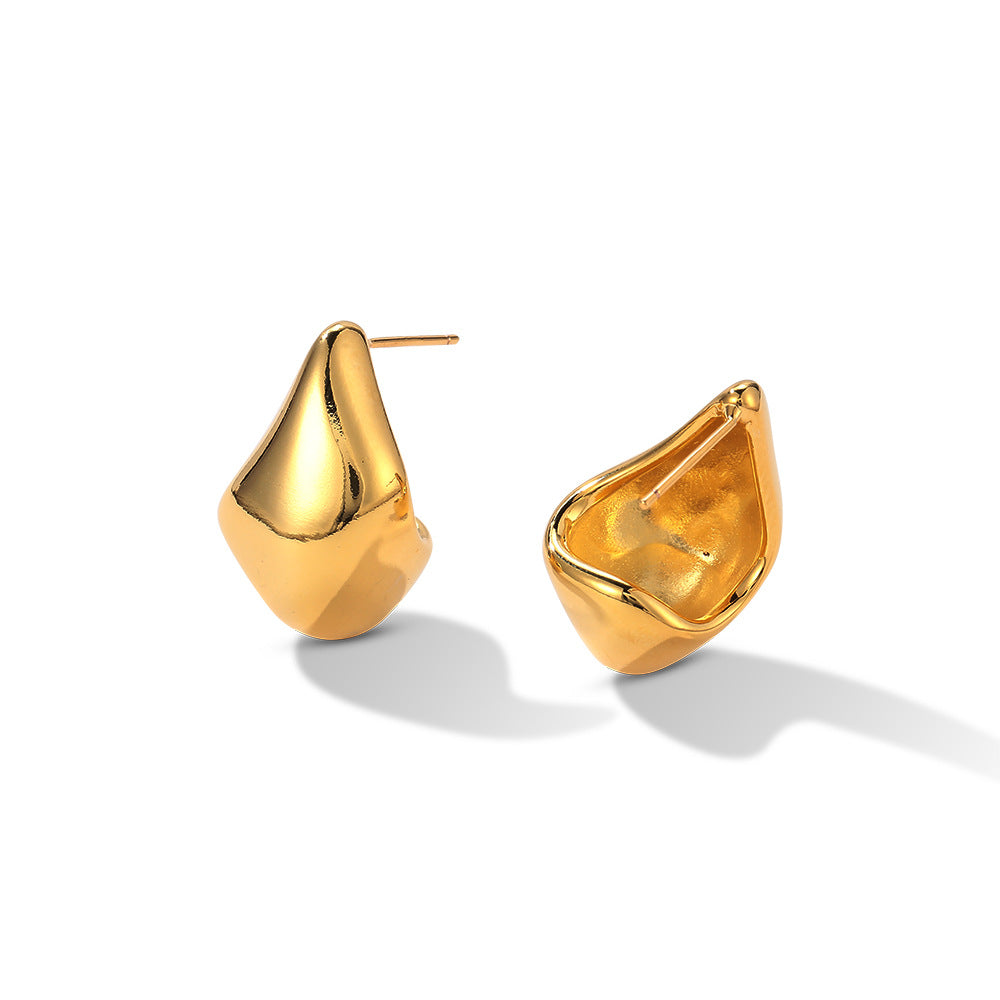 Boucles d'oreilles simples irrégulières 
