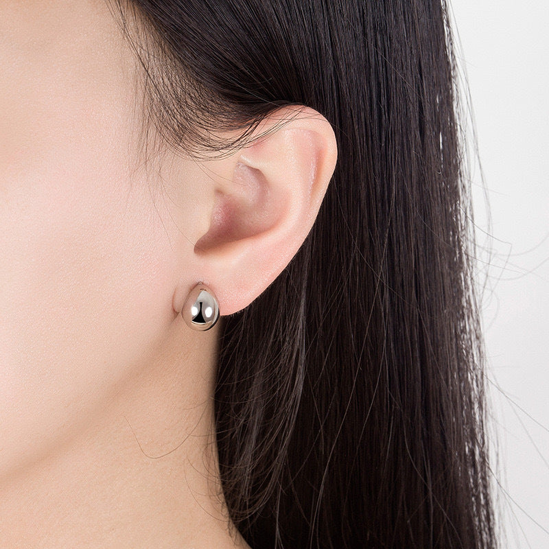 Round Hollow Earrings