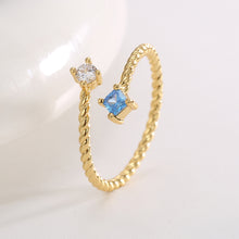 Set with two tone diamond ring