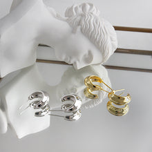 Boucles d'oreilles minimalistes demi-rondes en forme de C 