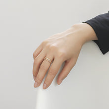 Multi layer wide face diamond ring