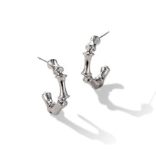 Boucles d'oreilles géométriques en forme de C 