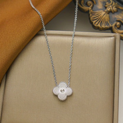 Clover Pendant Necklace – 18K Gold Plated, Waterproof & Elegant Gift
