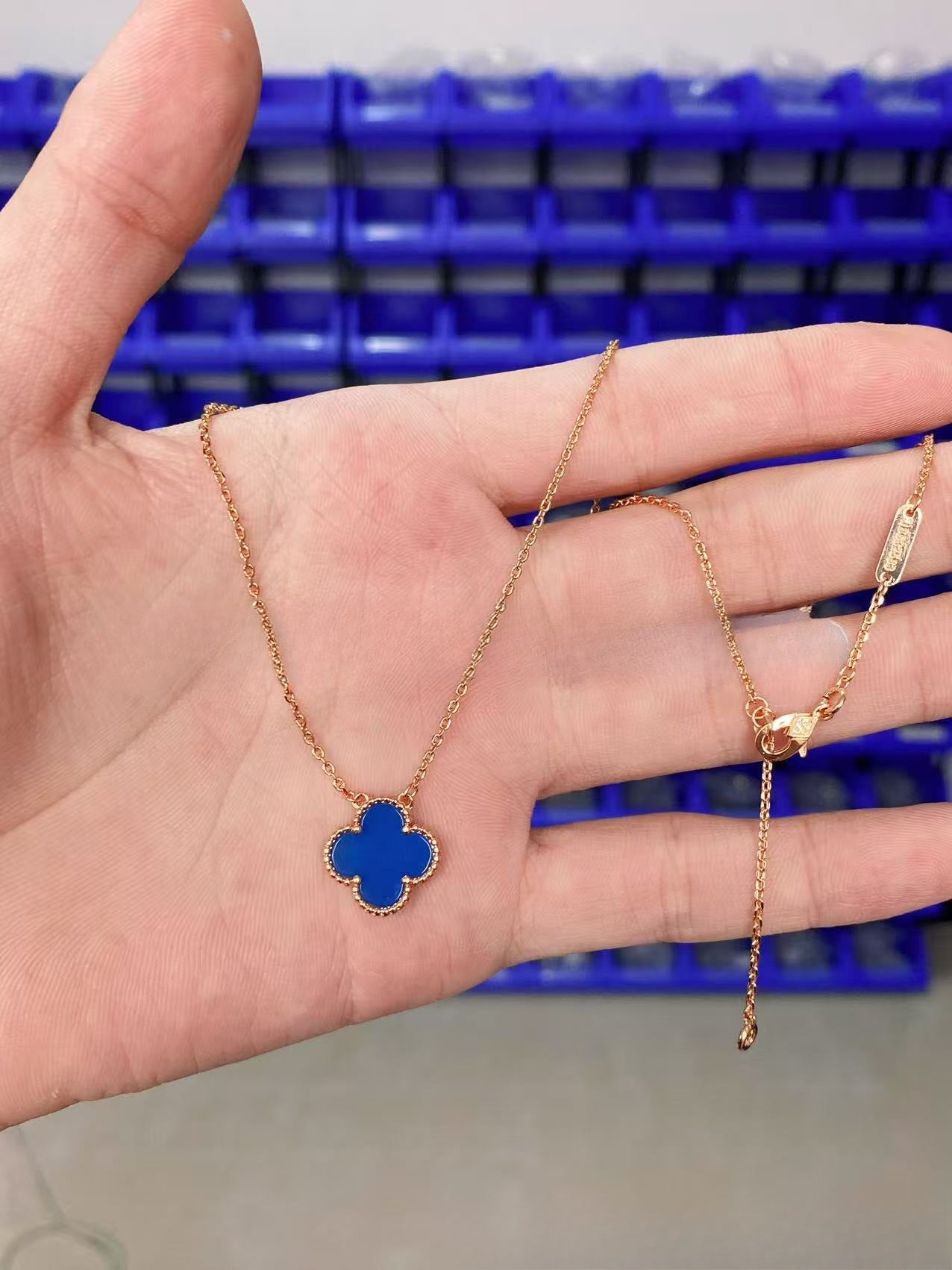 Luckcoo Clover Pro  Necklace  – Minimalist Jewelry,Premium Edition,Everyday Luxury,VCA style