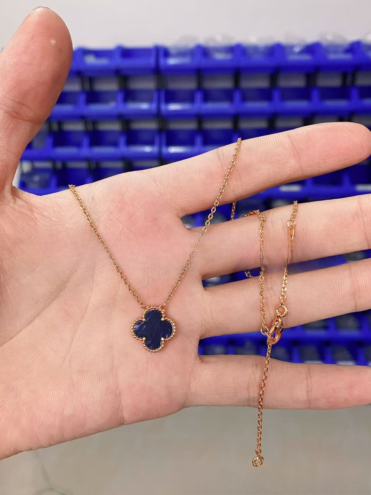 Luckcoo Clover Pro  Necklace  – Minimalist Jewelry,Premium Edition,Everyday Luxury,VCA style