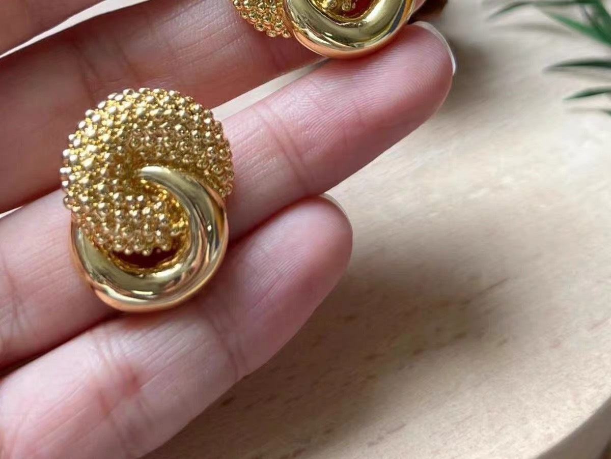 Twist Flower Fashion Earrings