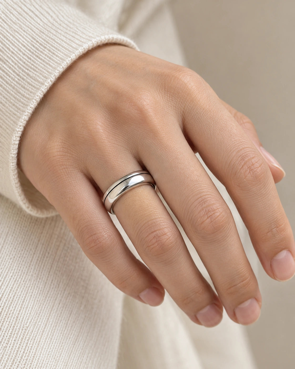 S925 Silver-Plated Vintage Open Ring – 37 Hip Hop Styles – model wearing view