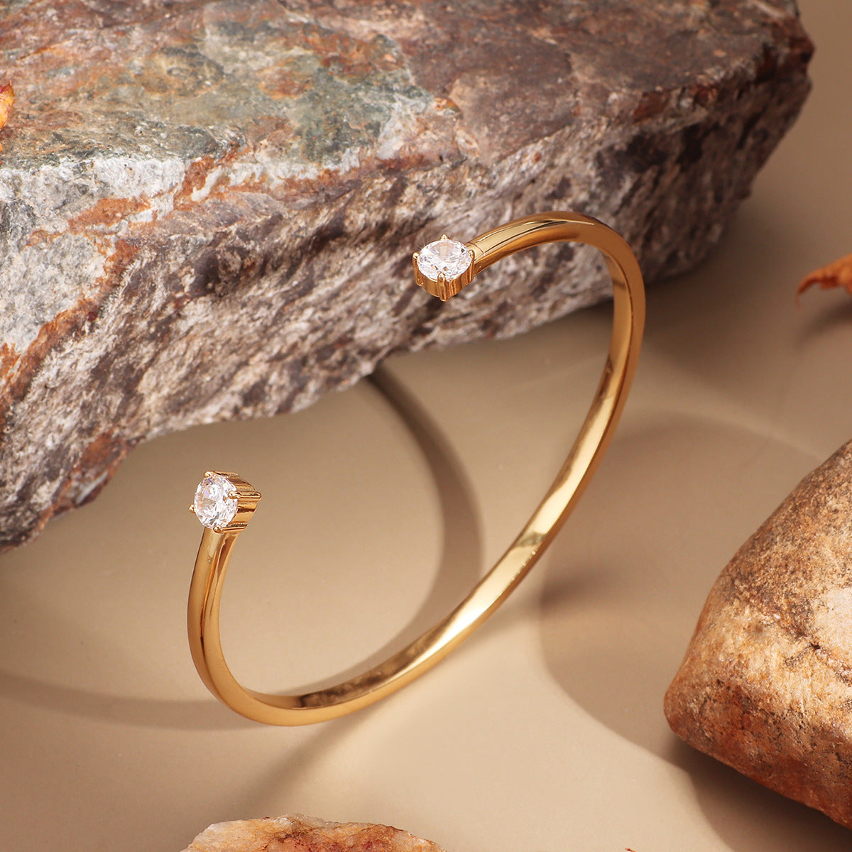 Minimalist double diamond 18K gold bracelet