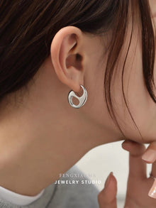 Hollow Simple Cool Style Earrings